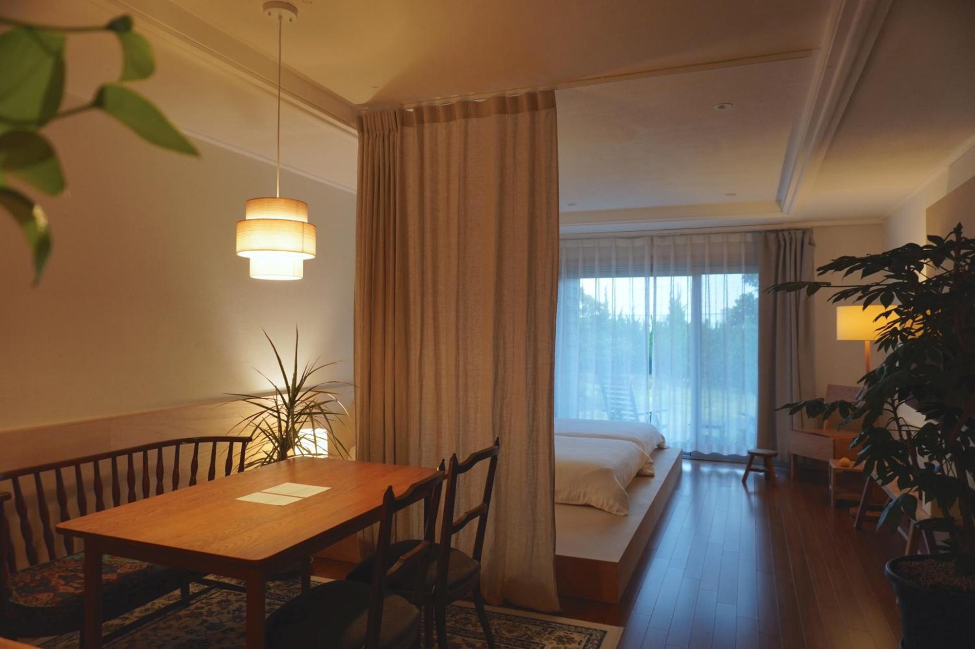 At Corner Resort & Garden Jeju Extérieur photo